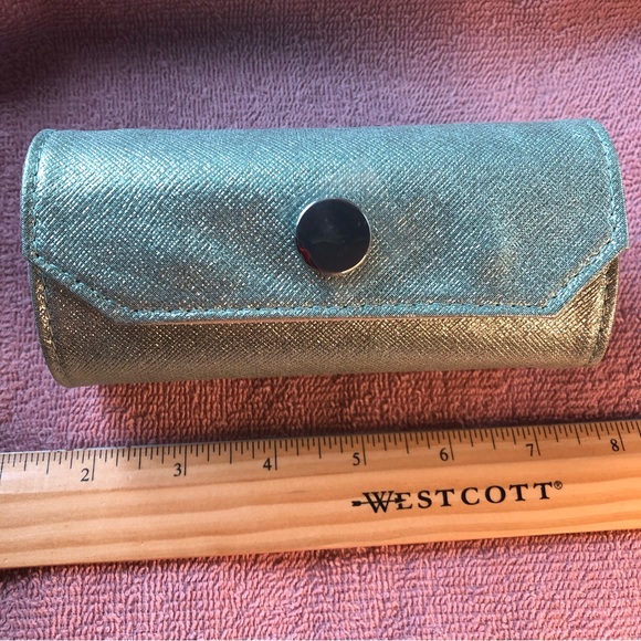 💚💚 Shimmering Mint Green Jewelry Roll 💚💚 - Picture 3 of 13